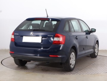 Skoda Rapid II Spaceback 1.6 TDI 90KM 2015 Skoda Rapid Spaceback 1.6 TDI, Salon Polska, zdjęcie 4