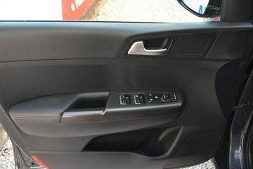 Kia Sportage IV SUV 1.7 CRDi 141KM 2018 Kia Sportage 1.7CRDi 141KM Automat 2018r. NAVi, zdjęcie 18