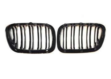 BMW X5 E53 2001-2004 MŘÍŽKY W NÁRAZNÍKU PŘEDNÍ P+L KOMPLET 2 KS.