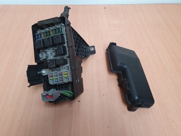 SKRZYNKA PUSZKA BEZPIECZNIKÓW PRZEKAŻNIKI VOLVO XC90 4.4 V8 30765093
