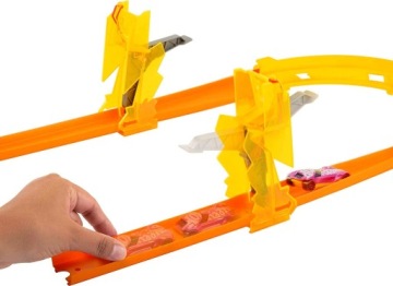 НАБОР ТРЕК HOT WHEELS ТРЕК БЫСКАВИЦА + машина