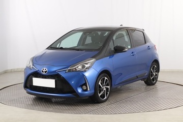 Toyota Yaris III Hatchback 5d Facelifting 2017 1.5 Dual VVT-iE 111KM 2019 Toyota Yaris 1.5 Dual VVT-i, Salon Polska, Klima, zdjęcie 1