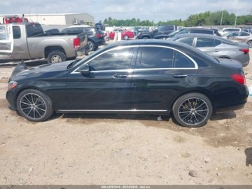 Mercedes Klasa C W205 2020 Mercedes-Benz Klasa C 2020 Mercedes-Benz C-Class C 300 Sedan 2.0 Benzyna, zdjęcie 12