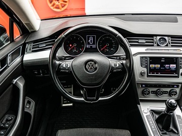 Volkswagen Passat B8 Variant 1.8 TSI BlueMotion Technology 180KM 2015 VOLKSWAGEN Passat 1.8 TSI Combi 180KM 2015, zdjęcie 10