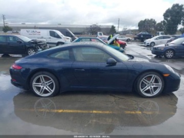 Porsche 911 991 Carrera 2/2S Coupe Facelifting 3.0 370KM 2017 Porsche 911 PORSCHE 911 CARRERA 2017 3.0 Benzyna 370KM, zdjęcie 12