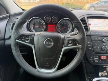 Opel Insignia I Sports Tourer 2.0 CDTI BiTurbo ECOTEC 195KM 2013 Opel Insignia Cosmo Sport Tour 2.0 CDTI 195KM Navi, zdjęcie 38