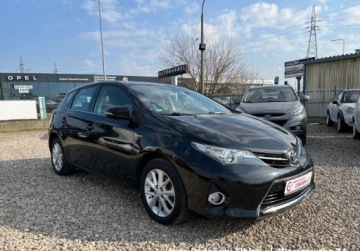 Toyota Auris I Hatchback 3d Facelifting 1.6 Valvematic 132KM 2013