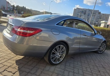 Mercedes Klasa E W212 Coupe 200 CGI BlueEFFICIENCY 184KM 2011 Mercedes-Benz Klasa E Wzorowy E 200 Coupe - 121Tkm - Bezwypadkowy 1.8, zdjęcie 7