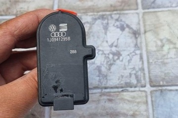 MOTOREK REGULACE ÚROVNI SVĚTLO VW GOLF IV VARIANTA (1J5) 1J0941295B 1.9L