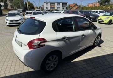 Peugeot 208 I Van 1.4 HDI 68KM 2013 Peugeot 208 1,4 HDi 68KM Klimatyzacja Opony latozima 1.4 Diesel 68KM, zdjęcie 5