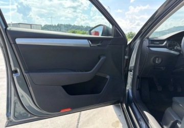 Skoda Superb III Liftback 1.8 TSI 180KM 2018 Skoda Superb Skoda Superb 1.8 TSI 180KM manual Ambition Pl Salon ASO 1.8, zdjęcie 9