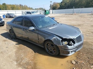 Mercedes Klasa E W211 2008 Mercedes-Benz Klasa E 63 Amg 2008 6.2 Benzyna 507KM, zdjęcie 4