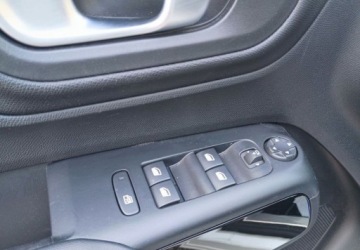 Citroen C5 Aircross SUV Plug-In Facelifting 1.6 PureTech Plug-In 225KM 2023 Citroen C5 Aircross 1.6 PHEV 225 Shine Pack EAT8 Bogata wersja FV23 Kredyt, zdjęcie 18
