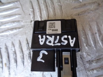 HNÍZDO VSTUP AUX USB OPEL ASTRA IV 4 J 09- EVROPA 13360040