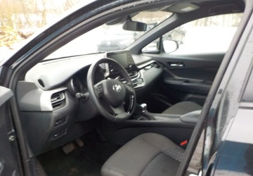 Toyota C-HR I Crossover Facelifting 1.8 Hybrid 122KM 2023 Toyota C-HR Okazja 1.8 Hybryda 122KM, zdjęcie 26
