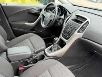 Opel Astra J GTC 1.4 Turbo ECOTEC 140KM 2013 Opel Astra 1.4t 140KM Serwis Gotowy do jazdy 1.4 Benzyna 140KM, zdjęcie 12