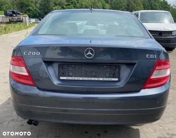 Mercedes Klasa C W204 Limuzyna 2.2 200 CDI 136KM 2008 Mercedes-Benz Klasa C 2.1 Diesel 136KM, zdjęcie 3