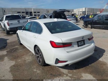 BMW Seria 3 G20-G21 2021 BMW Seria 3 330E 2021 2.0l 2.0 Hybryda 180KM, zdjęcie 3