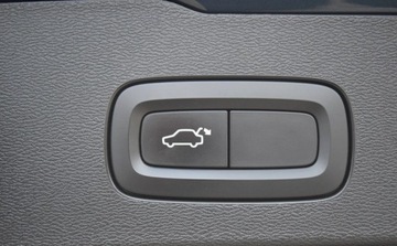 Volvo V60 I Kombi Facelifting 2.0 D3 DRIVE-E 150KM 2018 Volvo V60 2.0 D Automatic Skora Navi Ledy Virtual Kamera 2.0 Diesel 150KM, zdjęcie 33