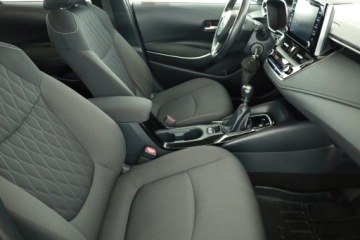 Toyota Corolla XII Sedan 1.6 Valvematic Dual VVT-i 132KM 2019 Toyota Corolla 1.6 Valvematic, Salon Polska, zdjęcie 6