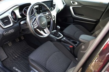 Kia Ceed III Kombi Facelifting 1.5 T-GDI 160KM 2023 Kia Ceed Bezwypadkowy Kamera Tempomat CarPlayAA klima 2stref. FV23, zdjęcie 11