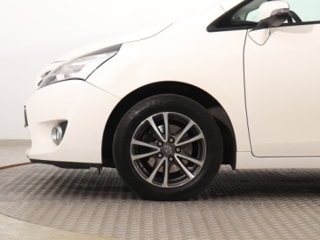 Toyota Verso Minivan Facelifting 1.6 D-4D 112KM 2014 Toyota Verso 1.6 D-4D, 7 miejsc, Klima, zdjęcie 14