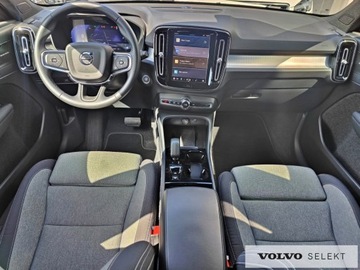 Volvo XC40 Crossover Facelifting 2.0 B3 163KM 2024 Volvo XC 40 XC40 Plus Dark B3B, HarmanKardon, ACC,, zdjęcie 13