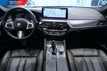 BMW Seria 5 G30-G31 Limuzyna Facelifting 3.0 540i 333KM 2022 BMW Seria 5 xDriveFV23Service InclusiveM Pakiet SportowyBMW Laserlicht, zdjęcie 12
