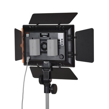 YN600L II — второе поколение фотографических фонарей.
