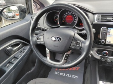 Kia Rio III Sedan Facelifting 1.4 DOHC CVVT 109KM 2016 Kia Rio Navi Kamera Klimatronik Sensor Podgrzewana kierownica PDC Alu 1.4, zdjęcie 18