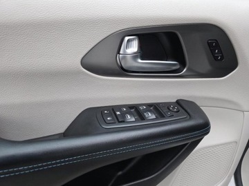 Chrysler Pacifica II 3.6 V6 291KM 2021 chrysler pacifica TOURING L V6 3.6l 291KM * F.VAT23% * Dokumentacja, zdjęcie 5