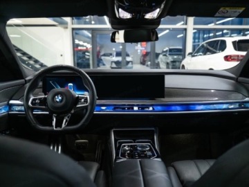 BMW Seria 7 G70 Sedan 3.0 40d 299KM 2026 BMW Seria 7 740d xDrive Sport Sedan 3.0 (299KM) 2026, zdjęcie 6