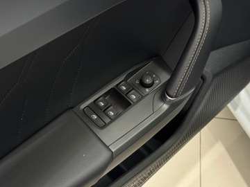 Cupra Leon II Sportstourer PHEV 1.4 e-Hybrid 204KM 2024 Cupra Leon e-Hybrid PHEV VZ DSG / DCC / Ambiente /, zdjęcie 18