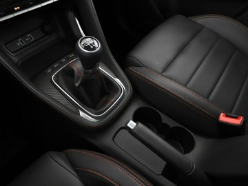 MG ZS II SUV Classic 1.0 T-GDi 111KM 2024 MG ZS Luxury skóra niski przebieg panorama navi, zdjęcie 27