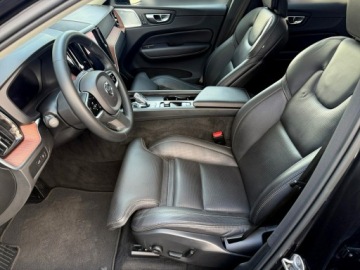 Volvo XC60 II Crossover Plug-In Facelifting 2.0 T8 455KM 2023 Volvo XC 60 INSCRIPTION panorama ful led, zdjęcie 10
