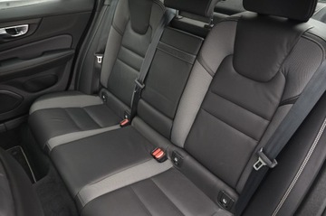 Volvo S60 II Sedan Facelifting 2.0 T4 DRIVE-E 190KM 2019 R-DESIGN__ 5 SZTUK W OFERCIE, zdjęcie 27