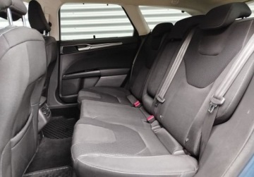 Ford Mondeo V Kombi Facelifting 2.0 EcoBlue 190KM 2019 Ford Mondeo 2.0 EcoBlue 190KM Automat Titanium SalonPL SerwisASO Gwarancja, zdjęcie 25