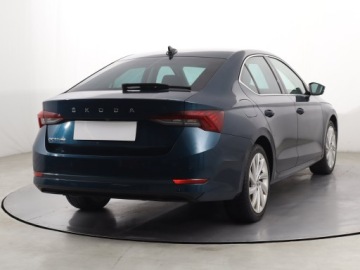 Skoda Octavia III Liftback Facelifting 1.5 TSI ACT 150KM 2020 Skoda Octavia 1.5 TSI, Salon Polska, Serwis ASO, zdjęcie 4