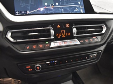 BMW Seria 2 G42-U06 Active Tourer 1.5 218i 136KM 2022 BMW 218 140KM/ HiFi/Fotele Sport/ Mpakiet/ Kamera/, zdjęcie 16