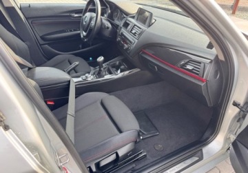 BMW Seria 1 F20-F21 Hatchback 5d Facelifting 2015 118i 136KM 2015 BMW Seria 1 Bezwypadekserwis asoxenonz NiemiecSPORT 1.6 Benzyna 136KM, zdjęcie 24