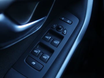 Volvo S40 II 2017 Volvo V40 2.0 D2, Automat, Navi, Klima, Tempomat, zdjęcie 17