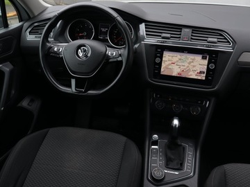 Volkswagen Tiguan Allspace SUV 2.0 TSI 190KM 2019 VW Tiguan Allspace 2.0 TSI, Salon Polska, zdjęcie 6