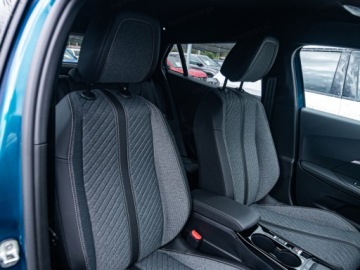 Peugeot 2008 II 2026 Od ręki - Allure e-DCS 1.2 mHEV 110KM / Pakiet Vision &amp; Drive Assist +, zdjęcie 4