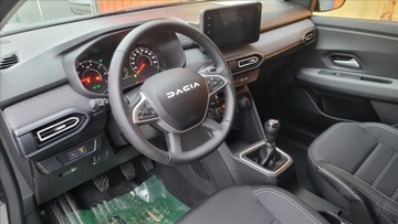 Dacia Jogger 1.0 TCe 110KM 2025 Jogger 1.0 TCe 110 Expression 7os., zdjęcie 8