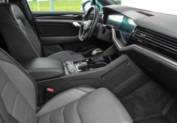Volkswagen Touareg III SUV 3.0 V6 SCR TDI 286KM 2023 Volkswagen Touareg 3.0 Diesel 285KM, zdjęcie 13