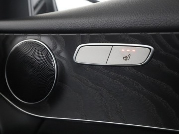 Mercedes GLC C253 2017 Mercedes GLC 350 PHEV 4x4 automat full LED klima, zdjęcie 31