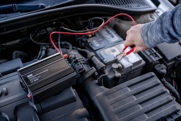 Преобразователь напряжения Newell с модифицированной синусоидой - 12 В/230 В 500 Вт