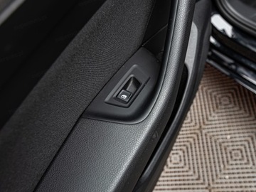 Volkswagen Passat B8 Variant 2.0 TDI BlueMotion SCR 150KM 2019 VOLKSWAGEN Passat 2.0 TDI Comfortline Combi 150KM 2019, zdjęcie 21