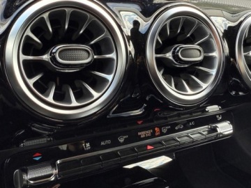 Mercedes Klasa A W177/V177 Hatchback Facelifting 1.3 200 163KM 2025 MERCEDES-BENZ A Klasa 200 AMG Line 1.3 (163KM) 2025, zdjęcie 9