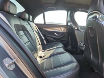 Mercedes Klasa E W213 2018 Mercedes-Benz Klasa E 63 AMG-S 2018 4.0l 4.0 Benzyna 603KM, zdjęcie 10